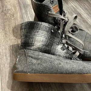 TOMS Gray Plaid Lace Up Flat Booties